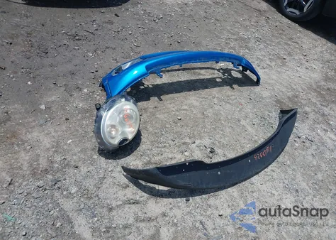 2010 Mini Cooper S z USA, uszkodzony, nr VIN WMWMF7C50ATZ73876